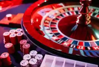 Step-by-step guide showing how to join a bingo room on sportsplus mobile